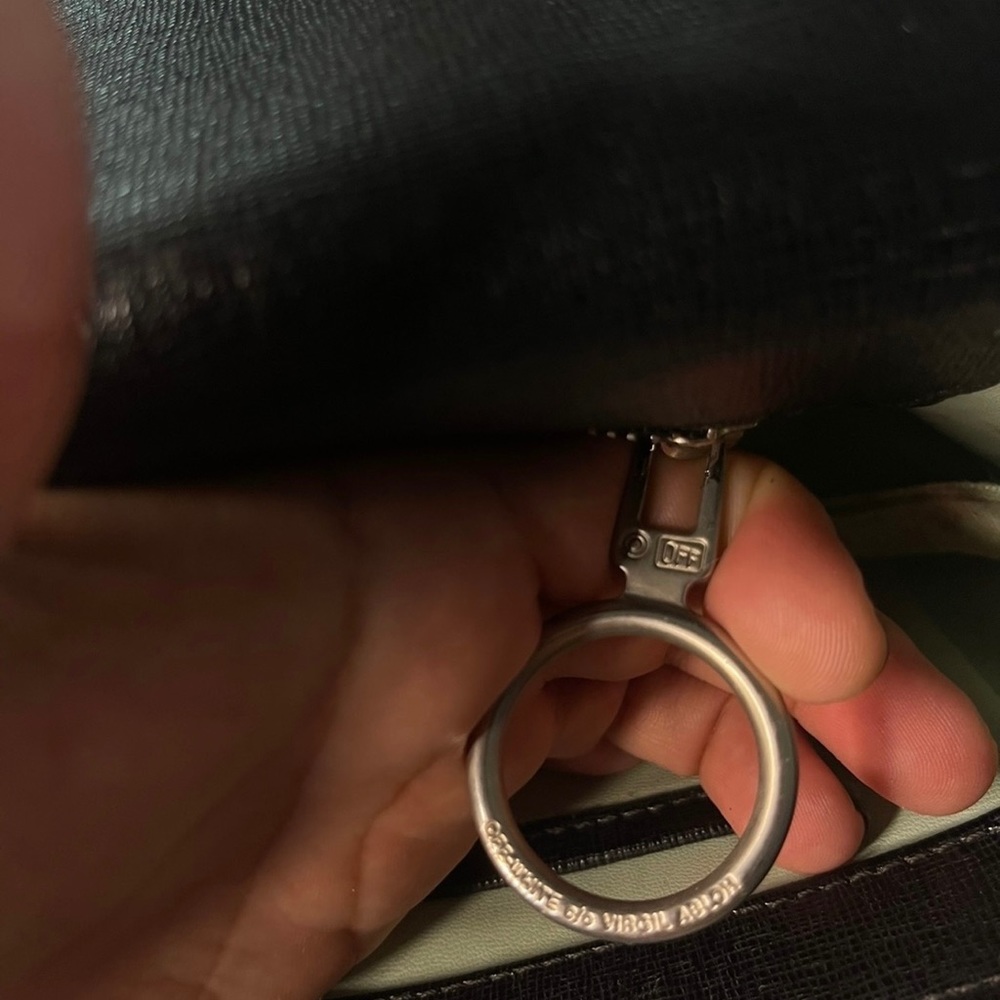 Authentic 100% - Picture 4 of 6